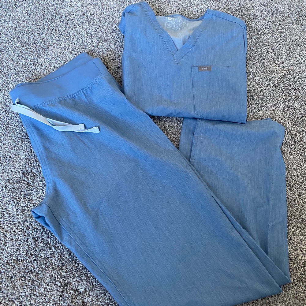 Figs scrub set